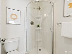 1913 E Spruce Street, Seattle WA 98122