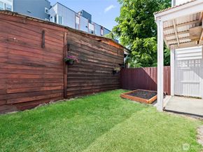 1913 E Spruce Street, Seattle WA 98122