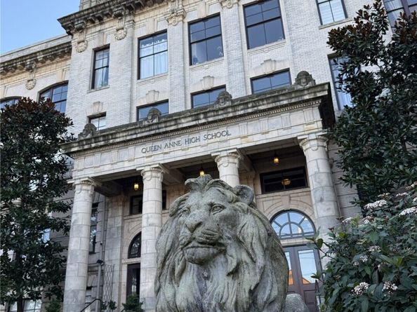 201 Galer Street 442, Seattle WA 98109