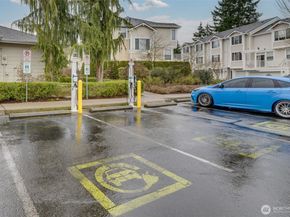 11895 NE 163rd Place 203, Bothell WA 98011