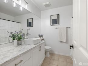 11895 NE 163rd Place 203, Bothell WA 98011