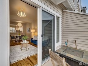 11895 NE 163rd Place 203, Bothell WA 98011