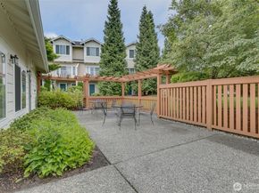 11895 NE 163rd Place 203, Bothell WA 98011