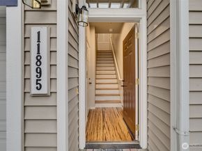 11895 NE 163rd Place 203, Bothell WA 98011