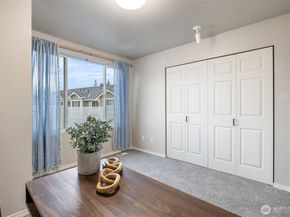 11895 NE 163rd Place 203, Bothell WA 98011