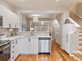 11895 NE 163rd Place 203, Bothell WA 98011