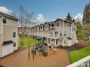 11895 NE 163rd Place 203, Bothell WA 98011