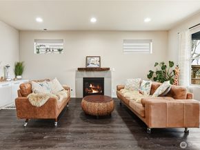 281 SW 97th Place, Seattle WA 98106