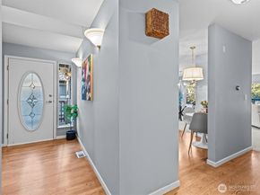 1404 NW 202nd Lane, Shoreline WA 98177