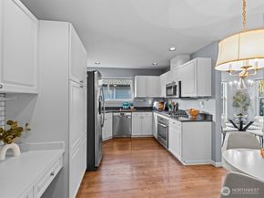 1404 NW 202nd Lane, Shoreline WA 98177