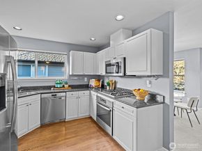 1404 NW 202nd Lane, Shoreline WA 98177