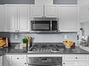 1404 NW 202nd Lane, Shoreline WA 98177