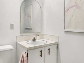 912 3rd Avenue W 202, Seattle WA 98119