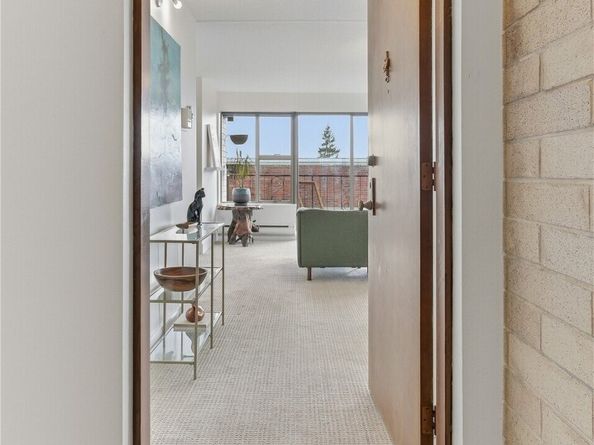 912 3rd Avenue W 202, Seattle WA 98119