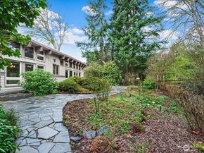 16 Cascade Key, Bellevue WA 98006