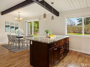 22709 SE 16th Street, Sammamish WA 98075