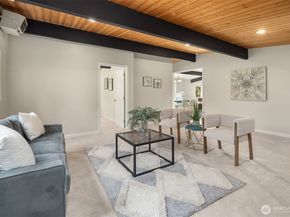 22709 SE 16th Street, Sammamish WA 98075