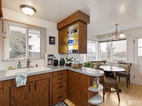 110 S Summit Avenue, Bremerton WA 98312