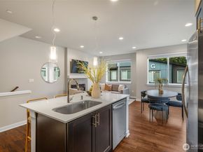 3230 148th Street SW E1, Lynnwood WA 98087