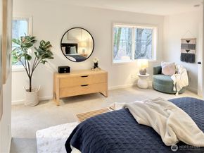 210 10th Street 4, Kirkland WA 98033