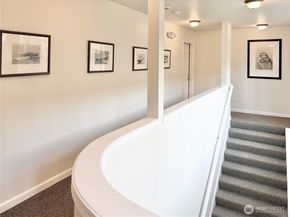 210 10th Street 4, Kirkland WA 98033