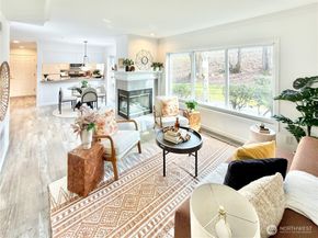 210 10th Street 4, Kirkland WA 98033