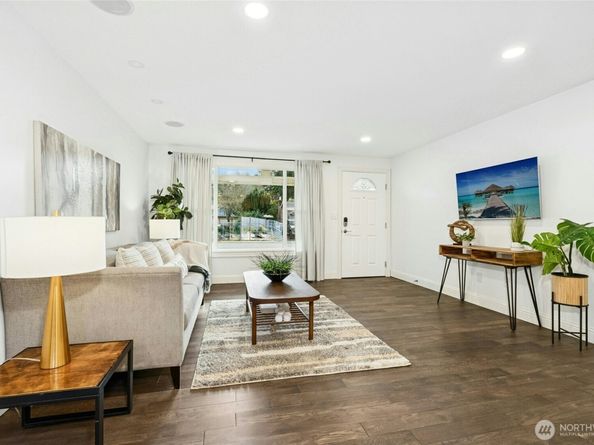 13416 NE 70th Street, Redmond WA 98052