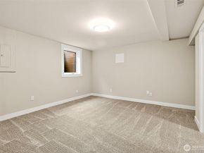 208 J Street NE, Auburn WA 98002