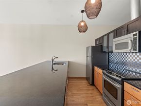 2717 Western Avenue 1018, Seattle WA 98121