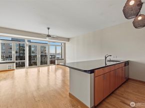 2717 Western Avenue 1018, Seattle WA 98121