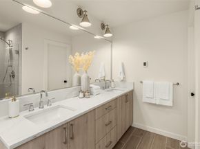 1864 1st Street, Kirkland WA 98033