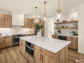 1864 1st Street, Kirkland WA 98033