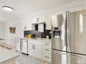 22532 6th Avenue S A2, Seattle WA 98198