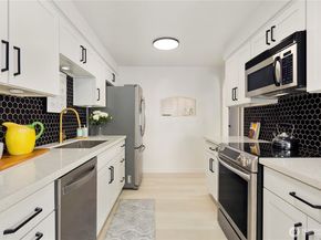 22532 6th Avenue S A2, Seattle WA 98198