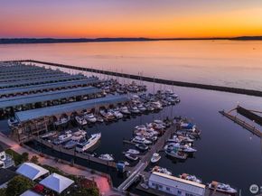 22532 6th Avenue S A2, Seattle WA 98198