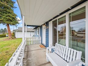 16519 116th Place SE, Renton WA 98058