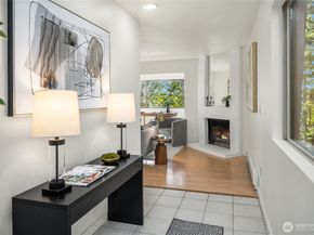 12517 NE 23rd Place B4, Bellevue WA 98005