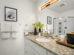 12517 NE 23rd Place B4, Bellevue WA 98005