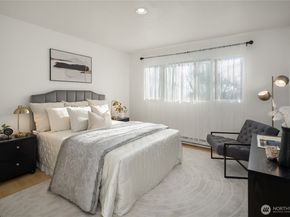 12517 NE 23rd Place B4, Bellevue WA 98005