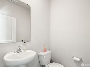 949 Tetherow Street, Bremerton WA 98310