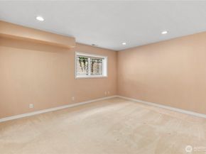 936 N 93rd Street, Seattle WA 98103