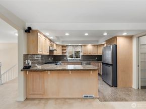 936 N 93rd Street, Seattle WA 98103