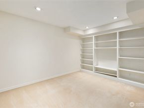 936 N 93rd Street, Seattle WA 98103