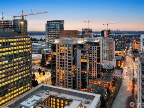 10650 NE 9th Place 2427, Bellevue WA 98004