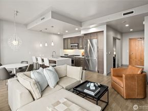 10650 NE 9th Place 2427, Bellevue WA 98004