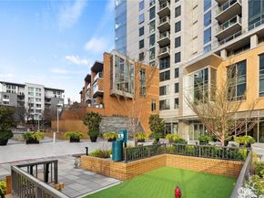 10650 NE 9th Place 2427, Bellevue WA 98004