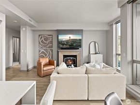 10650 NE 9th Place 2427, Bellevue WA 98004
