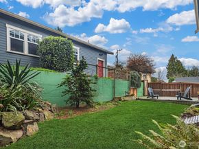 6016 44th Avenue SW, Seattle WA 98136