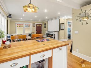 6016 44th Avenue SW, Seattle WA 98136