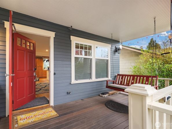 6016 44th Avenue SW, Seattle WA 98136